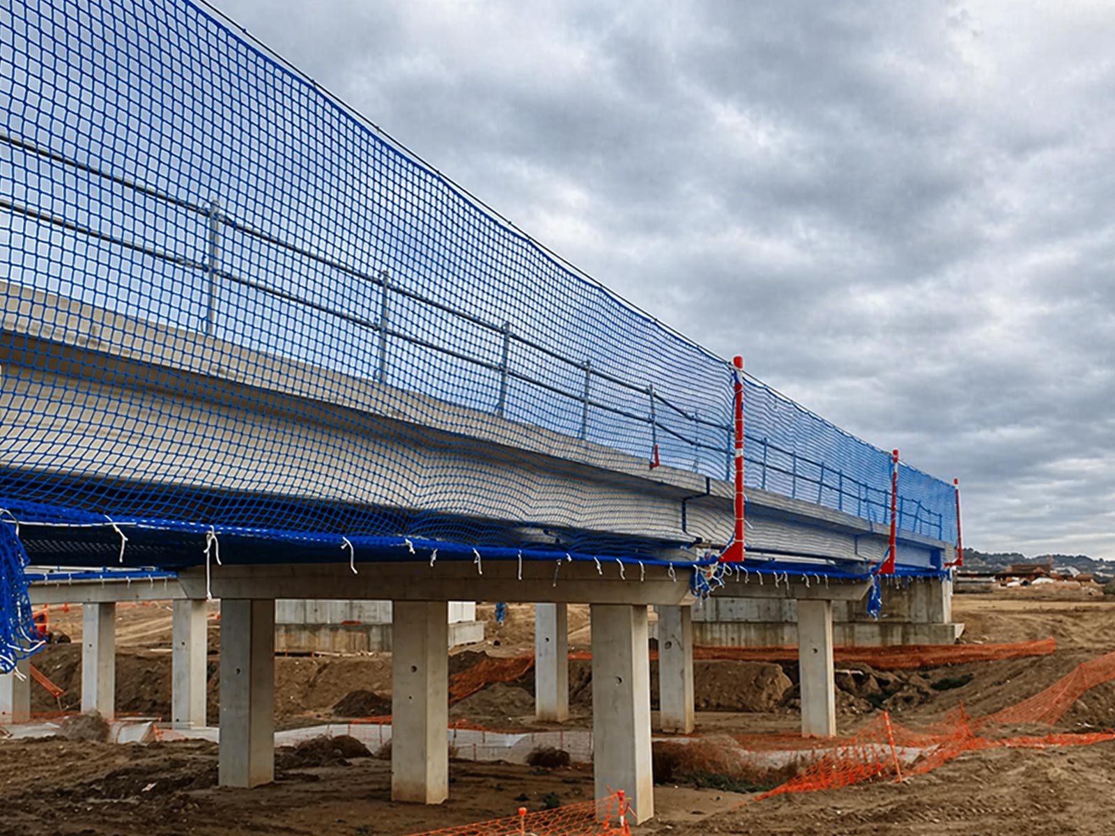 Estructuras-Corredor-del-Mediterraneo-gravity-works